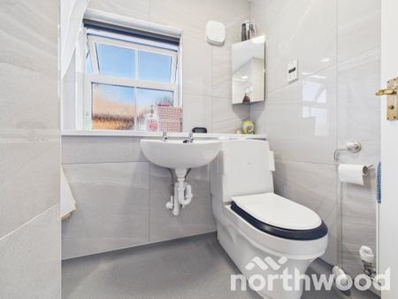 3 bedroom Semi-detached house for sale in Imperial Way, Singleton, Ashford, TN23