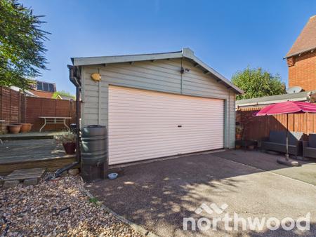 3 bedroom Semi-detached house for sale in Imperial Way, Singleton, Ashford, TN23