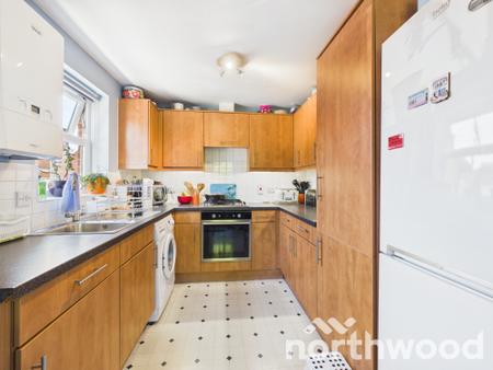 3 bedroom Semi-detached house for sale in Imperial Way, Singleton, Ashford, TN23