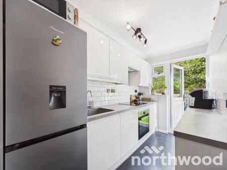 1 bedroom Ground floor maisonette for sale in Lakemead, Singleton, Ashford, TN23