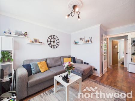 1 bedroom Ground floor maisonette for sale in Lakemead, Singleton, Ashford, TN23