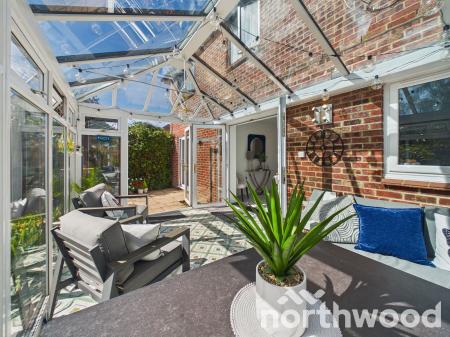 4 bedroom Detached house for sale in New Rectory Lane, Park Farm, Ashford, TN23