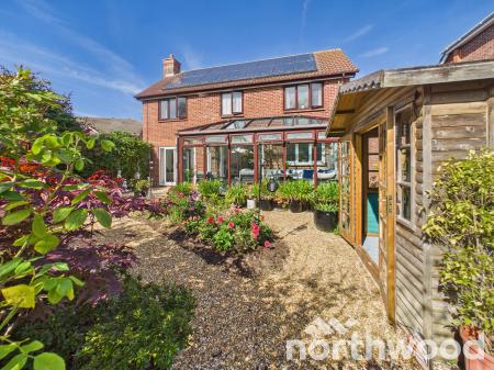 4 bedroom Detached house for sale in New Rectory Lane, Park Farm, Ashford, TN23