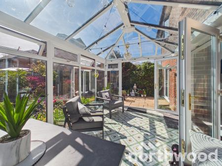 4 bedroom Detached house for sale in New Rectory Lane, Park Farm, Ashford, TN23