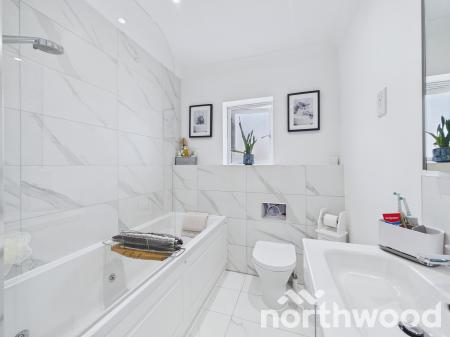 4 bedroom Detached house for sale in Ram Crescent, Chilmington Green, Ashford, TN23