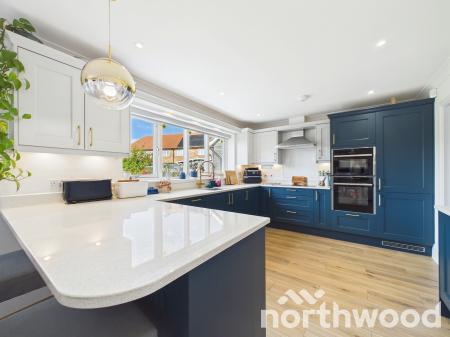 4 bedroom Detached house for sale in Ram Crescent, Chilmington Green, Ashford, TN23