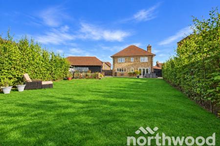 4 bedroom Detached house for sale in Ram Crescent, Chilmington Green, Ashford, TN23