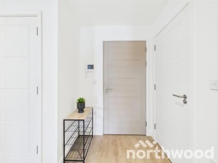 2 bedroom Flat to let in Hampton Place, Ashford, Ashford, TN23