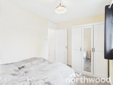 2 bedroom Terraced House for sale in Falcon Way, South Ashford, Ashford, TN23
