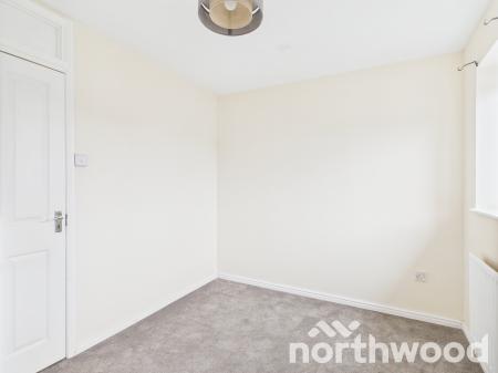 2 bedroom Terraced House for sale in Falcon Way, South Ashford, Ashford, TN23