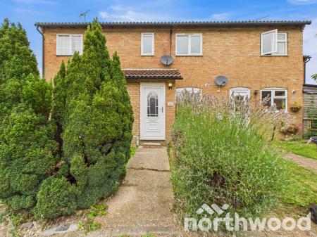 2 bedroom Terraced House for sale in Falcon Way, South Ashford, Ashford, TN23