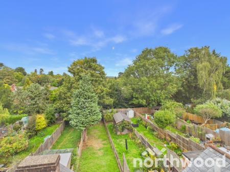 2 bedroom Terraced House for sale in Hardinge Road, Town Centre, Ashford, TN24