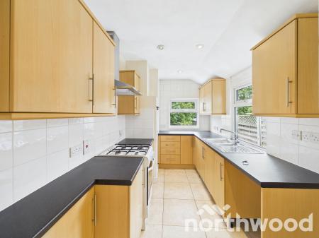 2 bedroom Terraced House for sale in Hardinge Road, Town Centre, Ashford, TN24