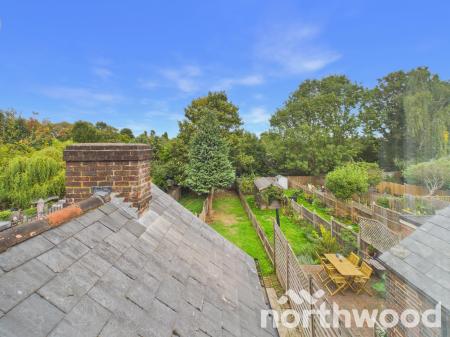 2 bedroom Terraced House for sale in Hardinge Road, Town Centre, Ashford, TN24