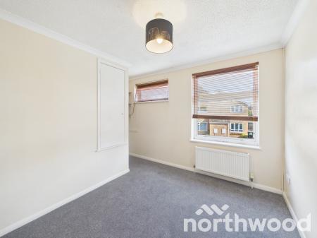 2 bedroom Semi-detached house for sale in Brentwood, Ashford, TN23