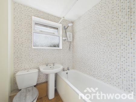 2 bedroom Semi-detached house for sale in Brentwood, Ashford, TN23