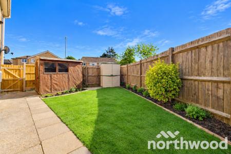 2 bedroom Semi-detached house for sale in Brentwood, Ashford, TN23
