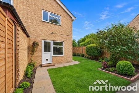 2 bedroom Semi-detached house for sale in Brentwood, Ashford, TN23