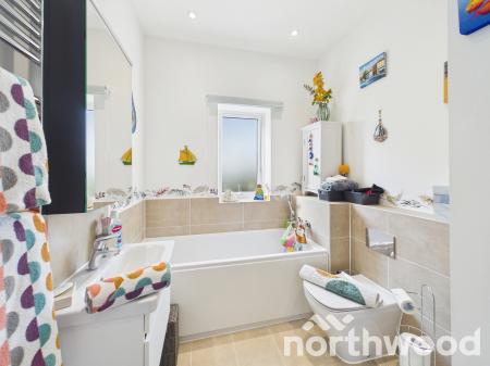 3 bedroom Detached house for sale in Lakeview Gardens, Chilmington Lakes, Ashford, TN23