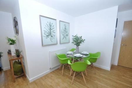 1 bedroom Flat to let in Victoria Crescent, La Riviere, Ashford, TN23