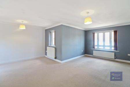 2 bedroom Flat to let in Running Foxes Lane, Singleton, Ashford, TN23