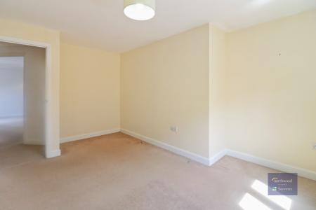 2 bedroom Flat to let in Running Foxes Lane, Singleton, Ashford, TN23