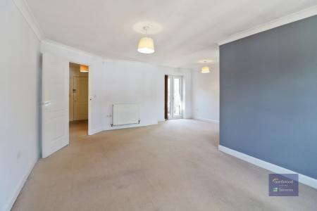 2 bedroom Flat to let in Running Foxes Lane, Singleton, Ashford, TN23