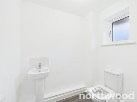4 bedroom Semi-detached house to let in Heritage Road, Ashford, Ashford, TN25