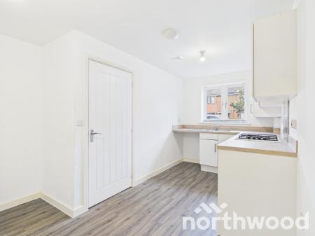 4 bedroom Semi-detached house to let in Heritage Road, Ashford, Ashford, TN25