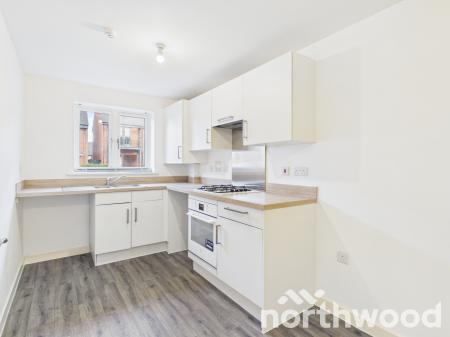 4 bedroom Semi-detached house to let in Heritage Road, Ashford, Ashford, TN25