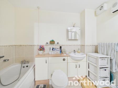 1 bedroom Flat for sale in Windsor Court, Hoxton Close, Singleton, Ashford, TN23