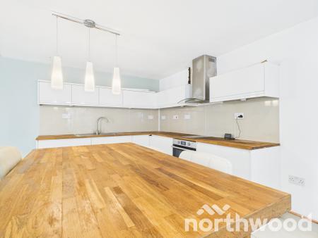 1 bedroom Flat to let in Sandgate High Street, Sandgate, CT20