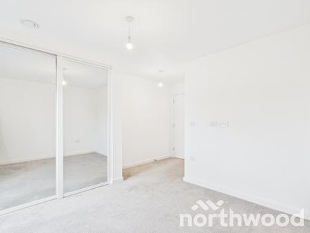 2 bedroom Flat to let in Hampton Place, Victoria Way, Ashford, TN23