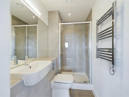 2 bedroom Flat to let in Hampton Place, Ashford, Ashford, TN23