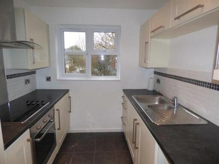 2 bedroom Flat to let in Longacre Road, Singleton, Ashford, TN23