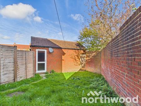 3 bedroom Terraced House to let in Orchid Court, Kingsnorth, Ashford, TN23