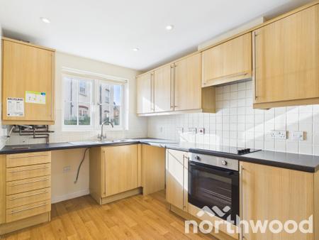 3 bedroom Terraced House to let in Orchid Court, Kingsnorth, Ashford, TN23