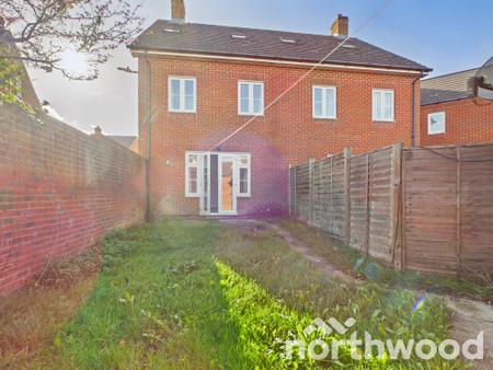 3 bedroom Terraced House to let in Orchid Court, Kingsnorth, Ashford, TN23