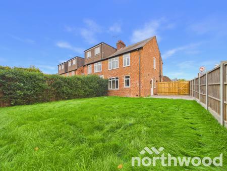 3 bedroom Semi-detached house for sale in Victoria Road, Town Centre, Ashford, TN23