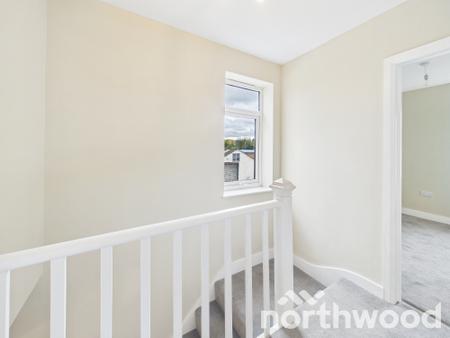 3 bedroom Semi-detached house for sale in Victoria Road, Town Centre, Ashford, TN23