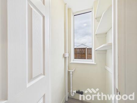 3 bedroom Semi-detached house for sale in Victoria Road, Town Centre, Ashford, TN23