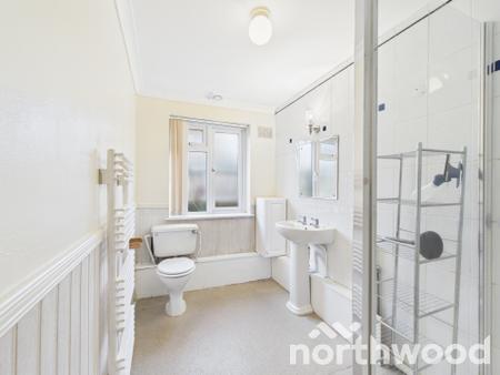 3 bedroom Bungalow to let in The Street, Willesborough Lees, Ashford, TN24