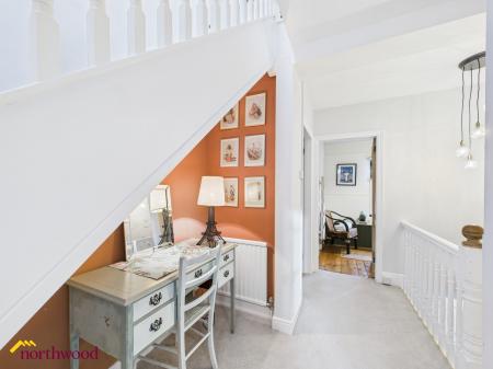 5 bedroom Detached house for sale in Barford Road, Bloxham, OX15