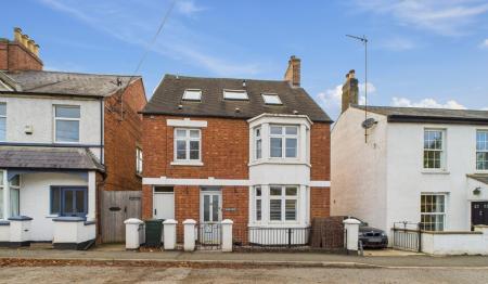 5 bedroom Detached house for sale in Barford Road, Bloxham, OX15