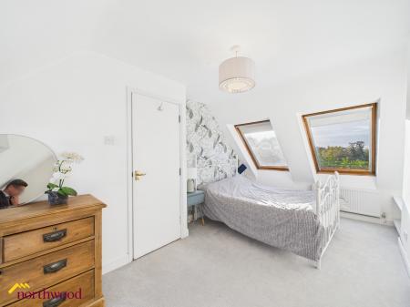 5 bedroom Detached house for sale in Barford Road, Bloxham, OX15