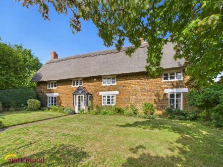 4 bedroom Detached house for sale in Boddington Road, Byfield, NN11