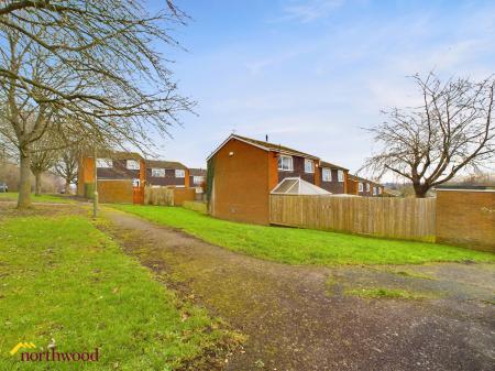 3 bedroom Semi-detached house for sale in Chetwode, Banbury, OX16