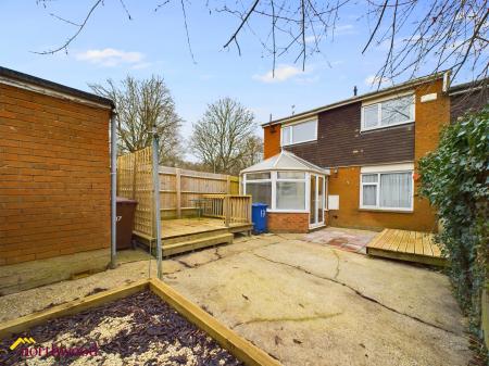 3 bedroom Semi-detached house for sale in Chetwode, Banbury, OX16