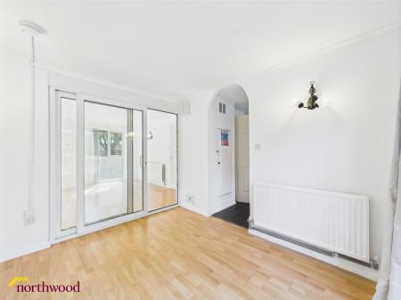 4 bedroom End of terrace house for sale in Ferriston, Banbury, OX16