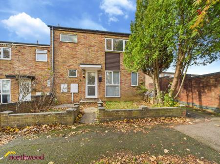4 bedroom End of terrace house for sale in Ferriston, Banbury, OX16